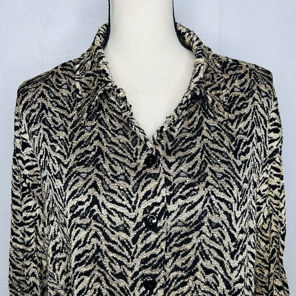 Chico's Design Sz 2 (M) Shacket Long-Sleeve Button-Up Black Tan Animal Print - Picture 3 of 10